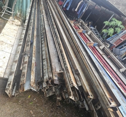 Thanh Sắt Kim Loại Cũ